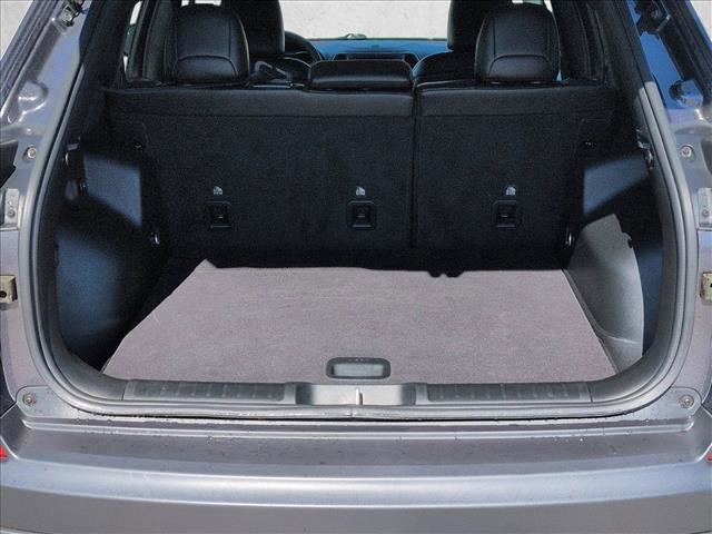 Used 2022 Jeep Cherokee Trailhawk image 6