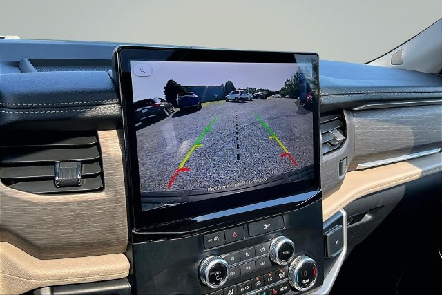 Used 2024 Ford Expedition Limited AWD/4WD image 14
