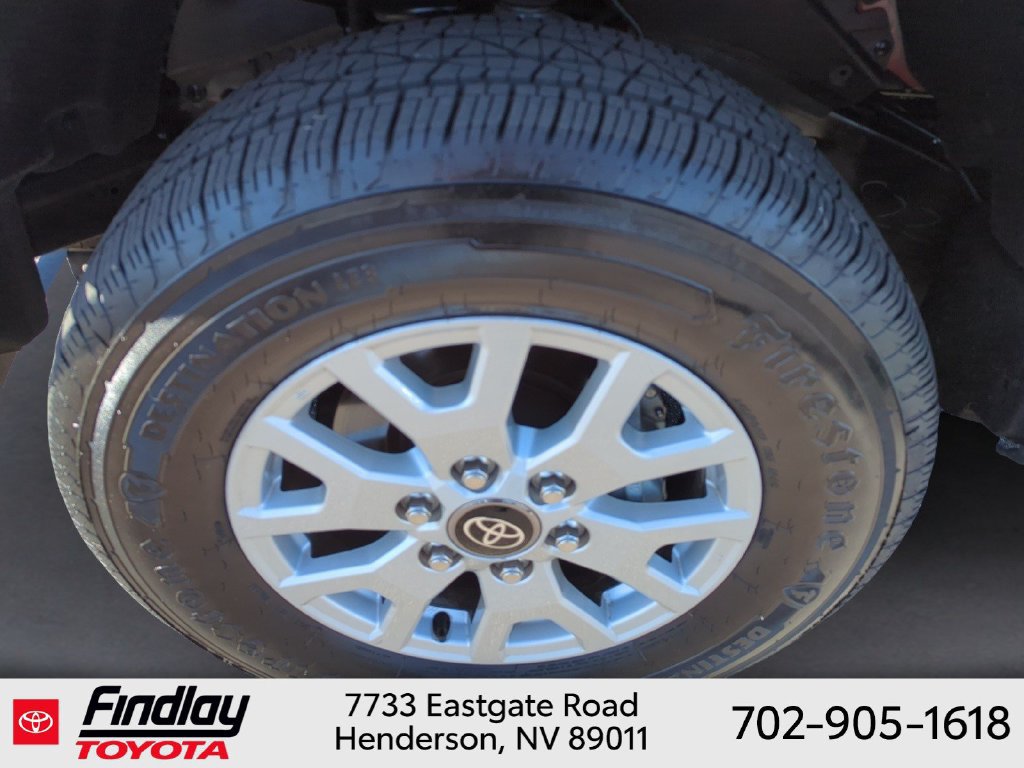 Certified 2025 Toyota Tacoma SR5 AWD/4WD image 9