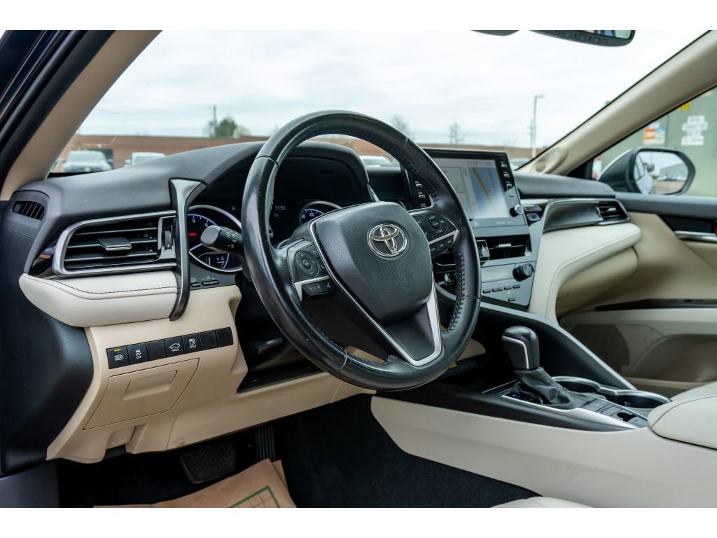 Used 2021 Toyota Camry XLE w/ Navigation Package image 10