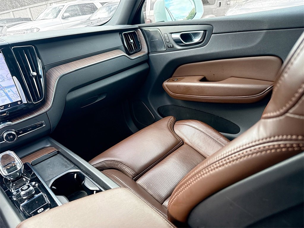 Used 2022 Volvo XC60 B5 Inscription w/ Advanced Package image 26