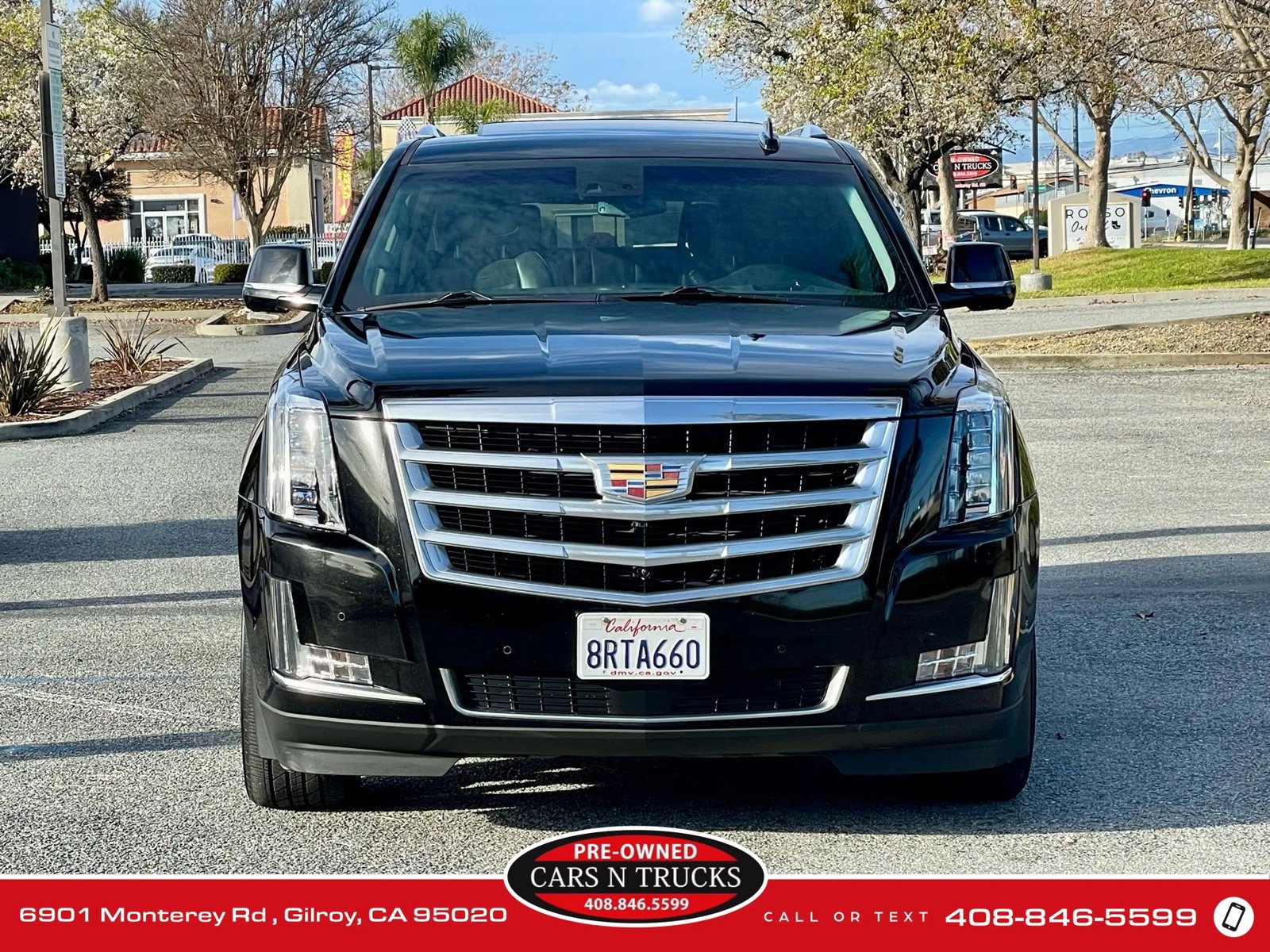 Used 2019 Cadillac Escalade ESV Premium Luxury image 2