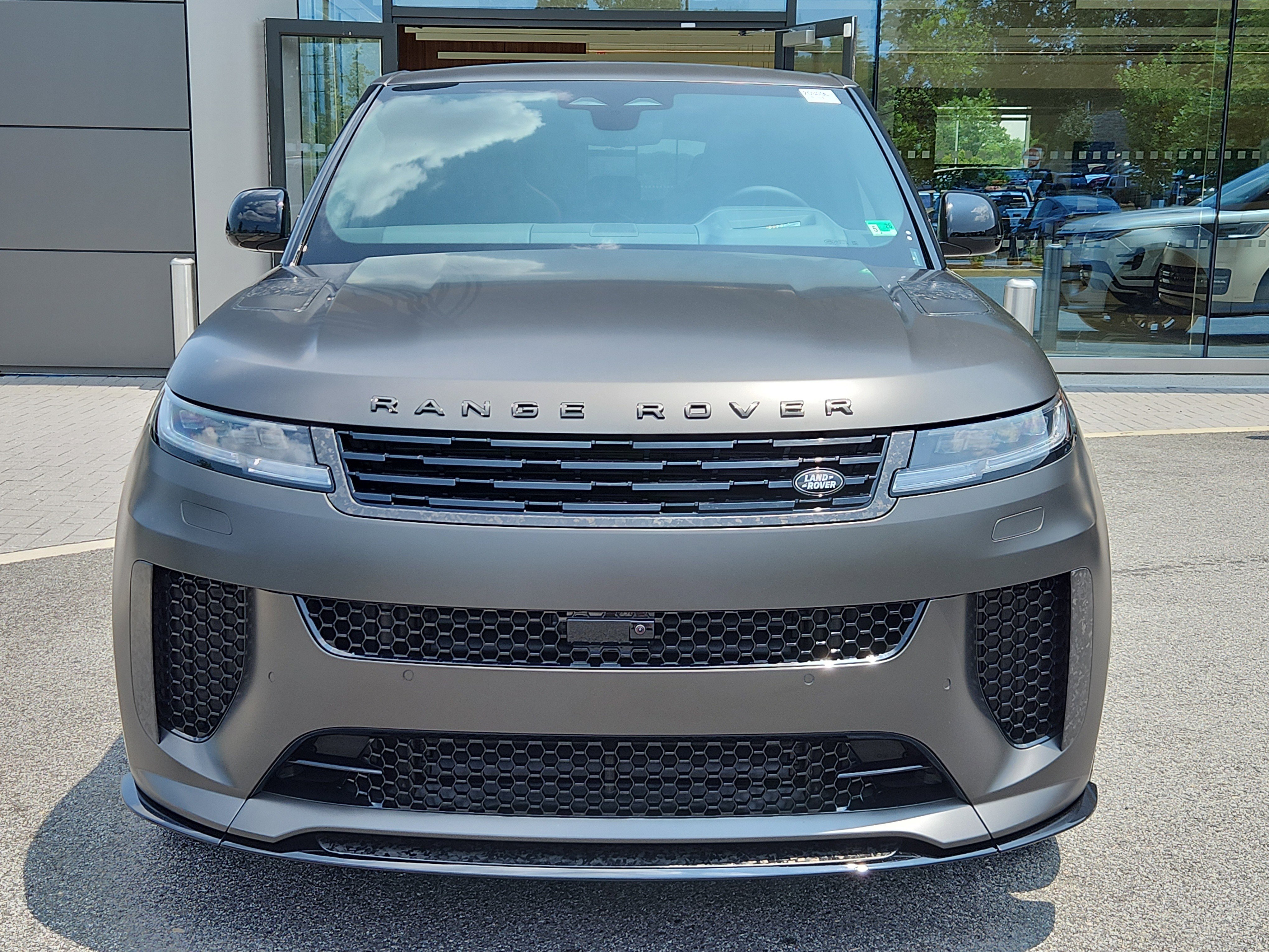 New 2025 Land Rover Range Rover Sport SV Edition Two image 8