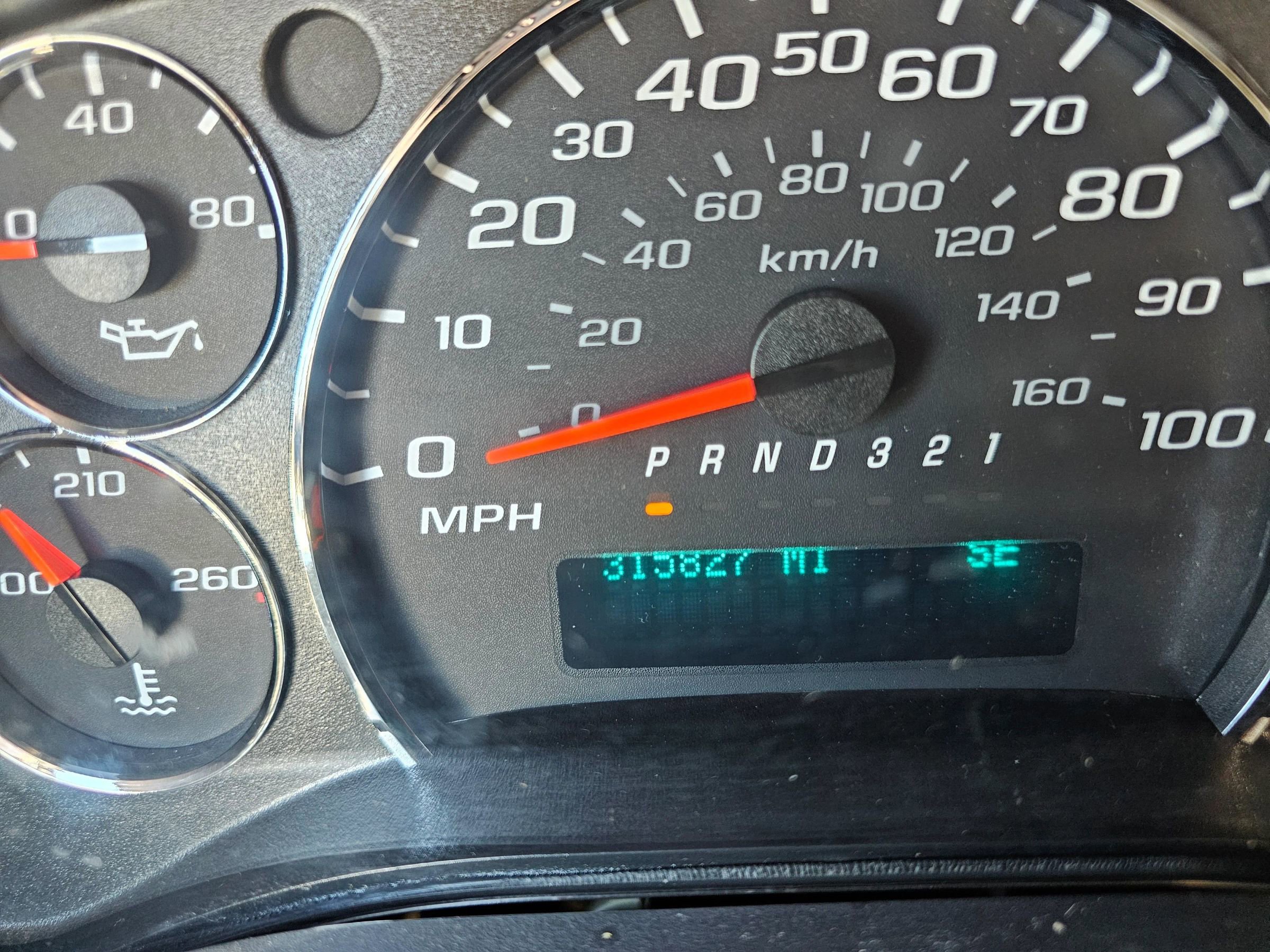 Used 2010 GMC Savana 1500 RWD image 7
