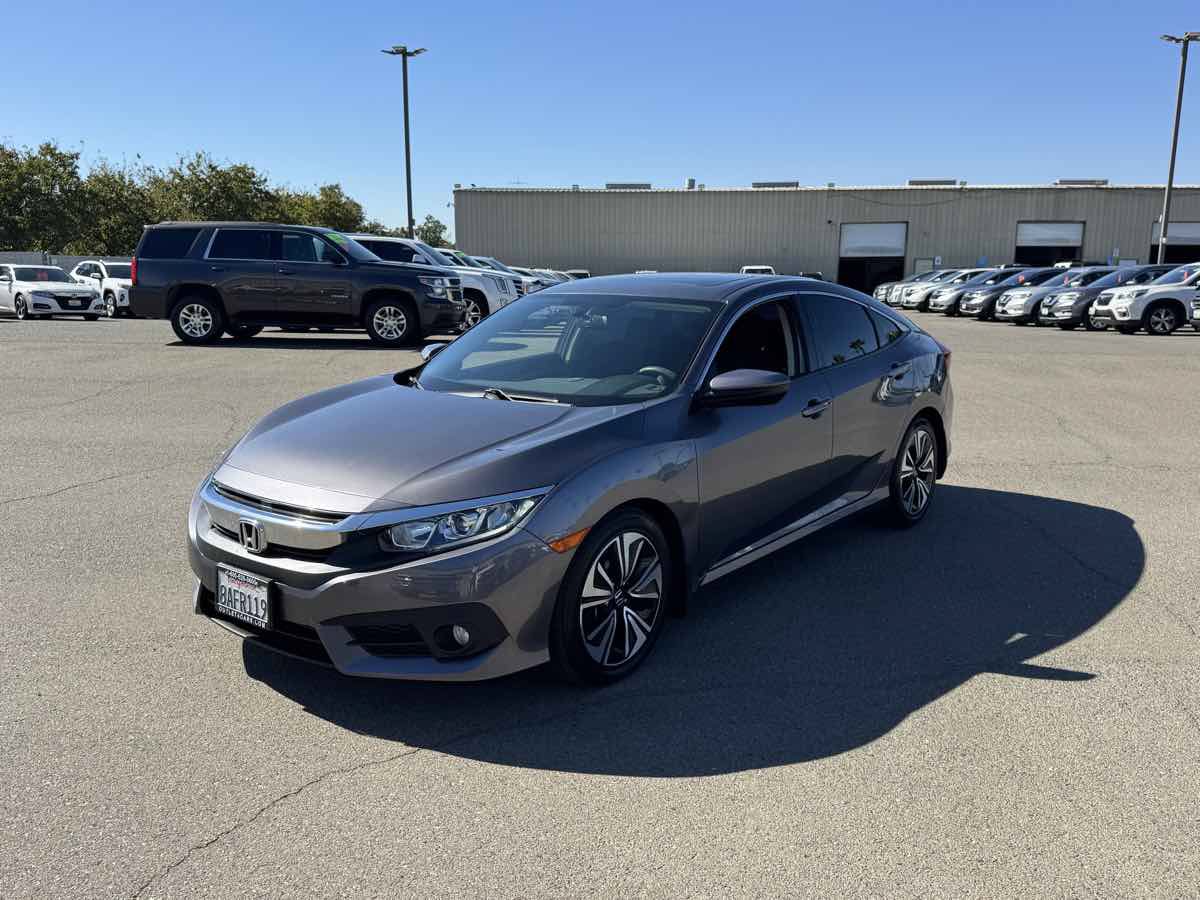 Used 2017 Honda Civic EX-T image 5