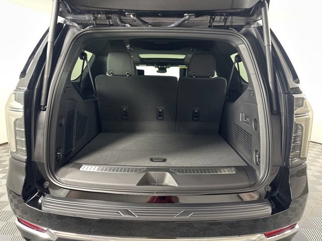 New 2026 Chevrolet Suburban Premier AWD/4WD image 25