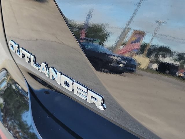 New 2026 Mitsubishi Outlander SE FWD image 9
