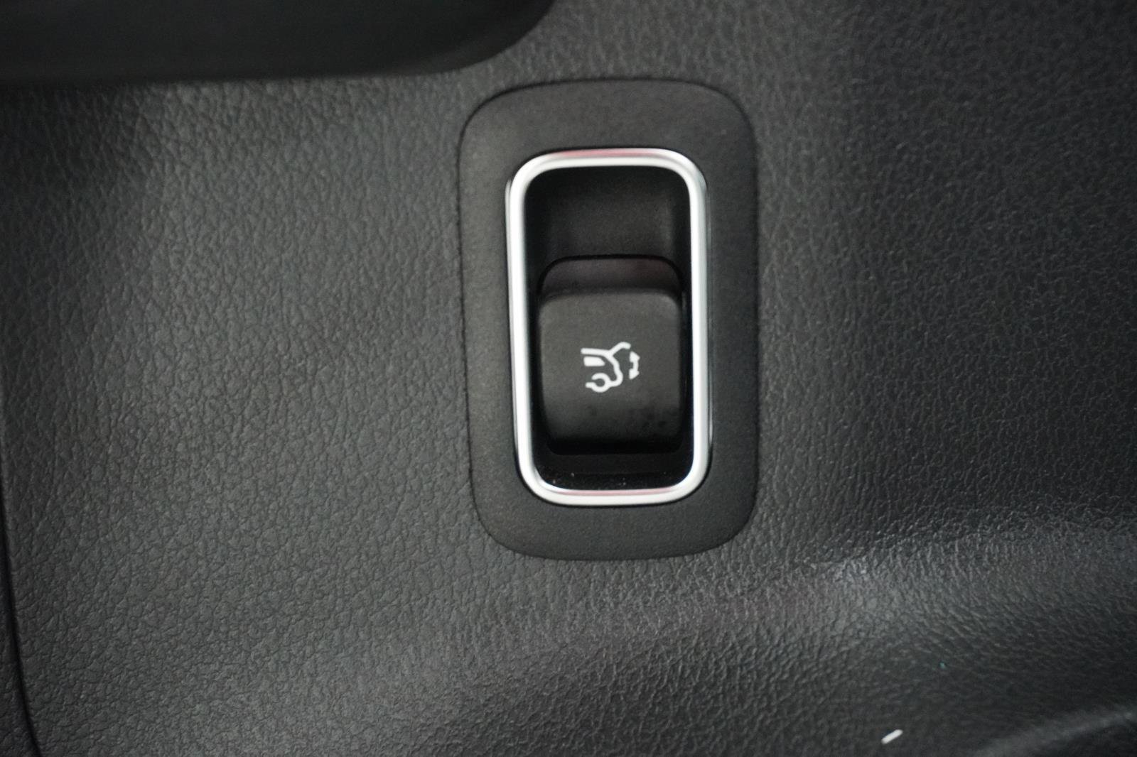 Used 2025 Mercedes-Benz GLA 250 image 14