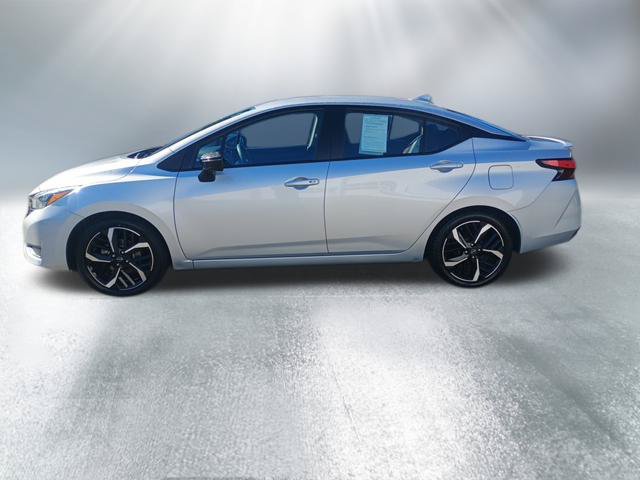 Used 2024 Nissan Versa SR FWD image 2