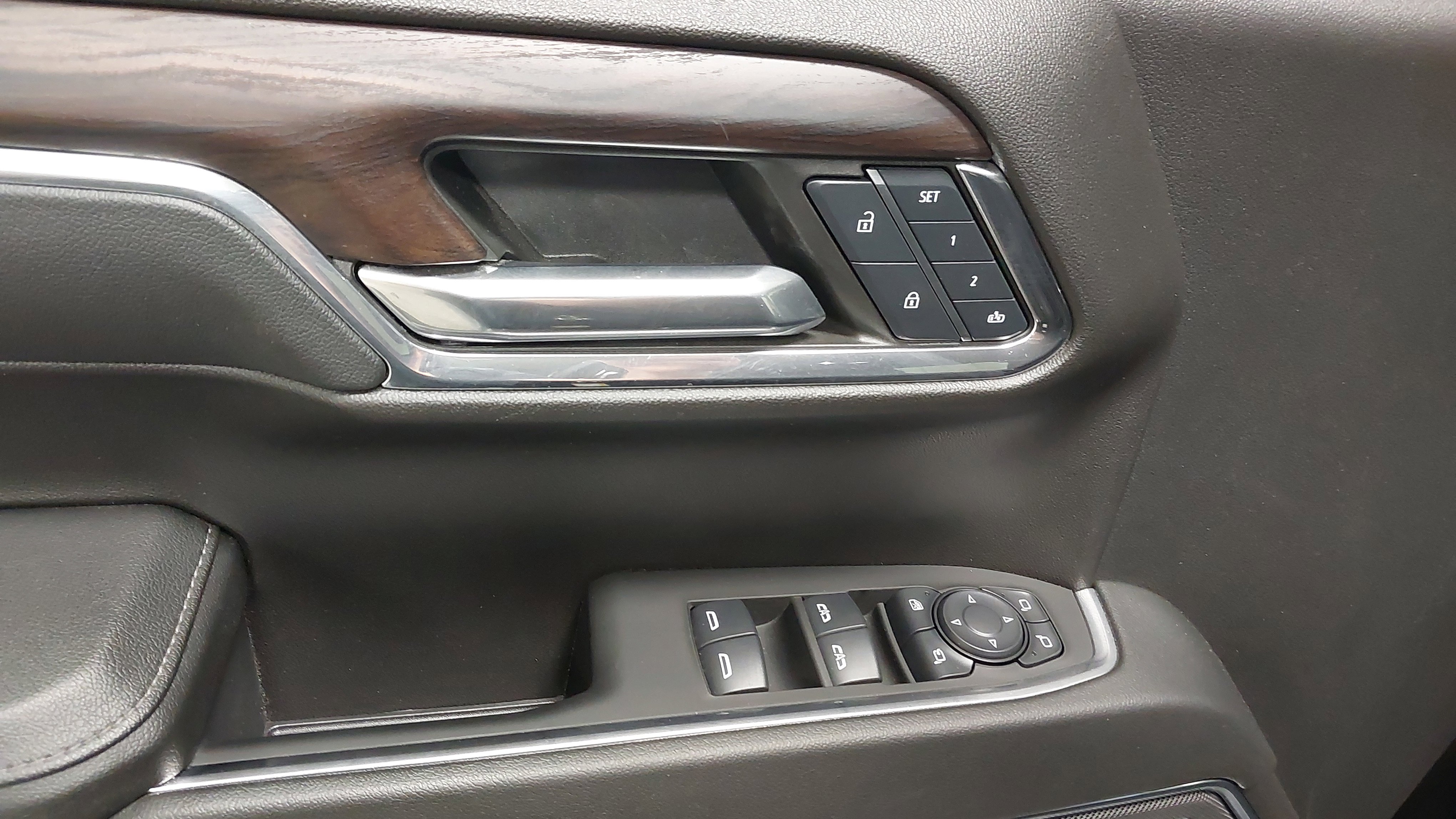 Used 2024 GMC Sierra 1500 SLT w/ SLT Premium Plus Package image 25