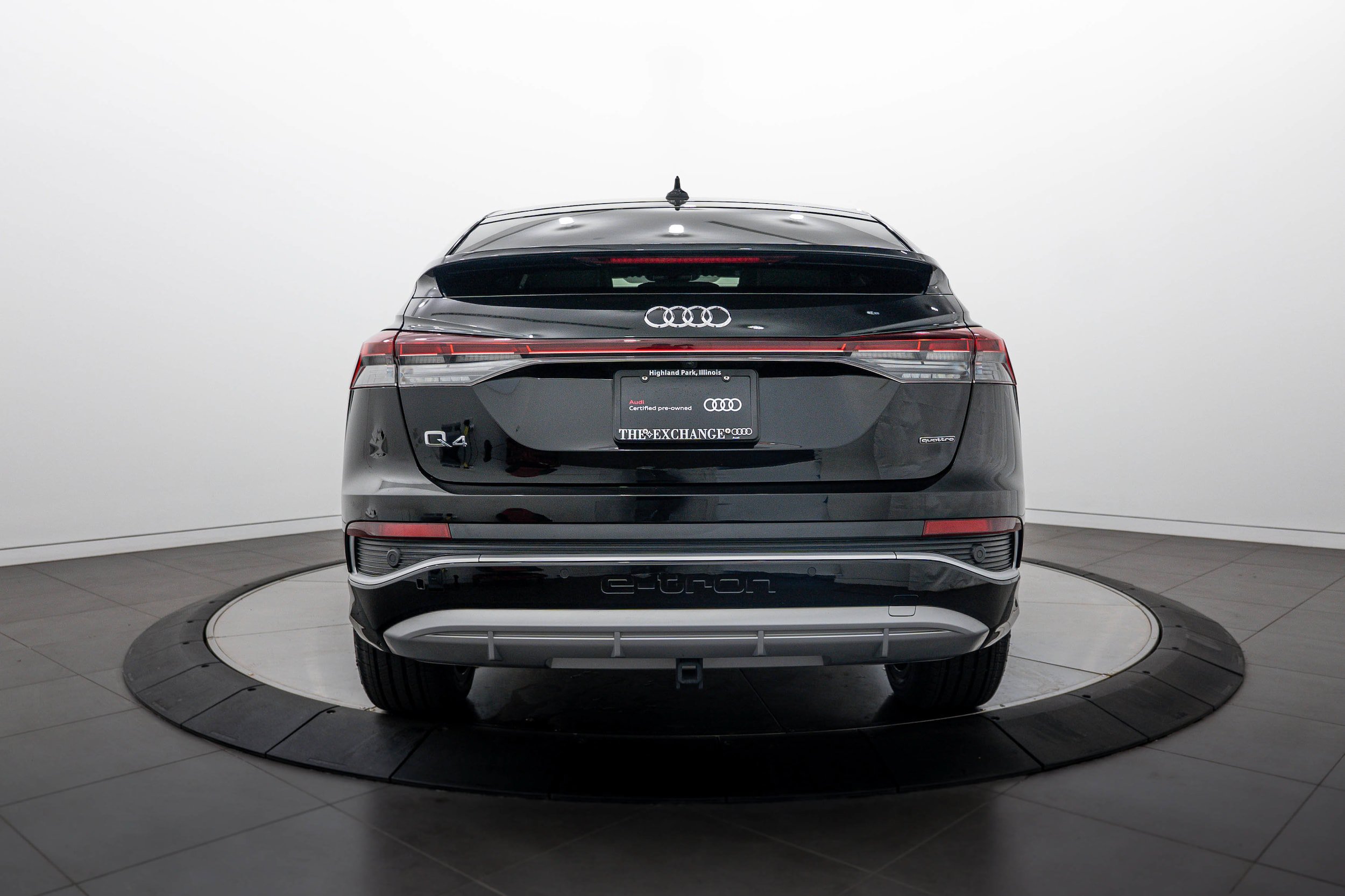 Certified 2023 Audi Q4 e-tron Premium Plus w/ Premium Plus AWD/4WD image 20