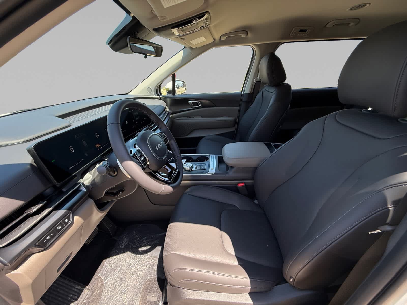 New 2026 Kia Carnival LXS FWD image 11