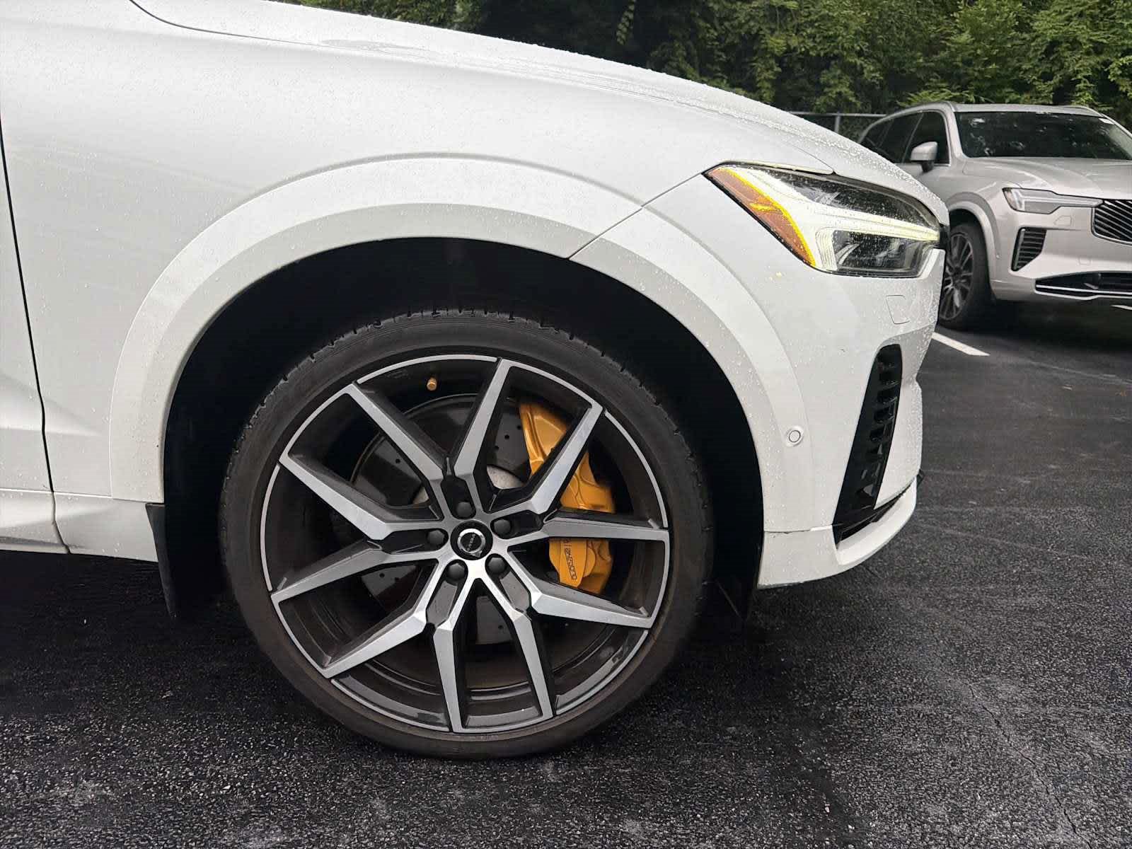 Used 2023 Volvo XC60 B5 Ultimate w/ Climate Package FWD image 17