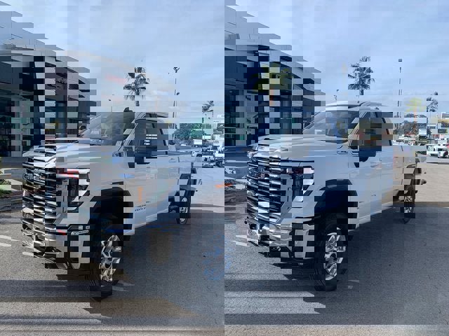 New 2026 GMC Sierra 2500 SLE w/ SLE Value Package; image 2