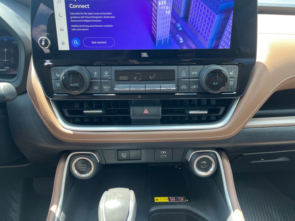 Certified 2024 Toyota Grand Highlander AWD image 18