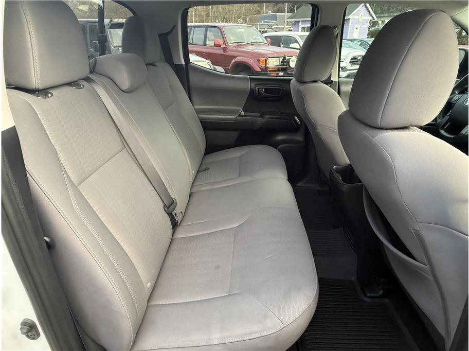 Used 2019 Toyota Tacoma SR w/ SR Convenience Package image 21