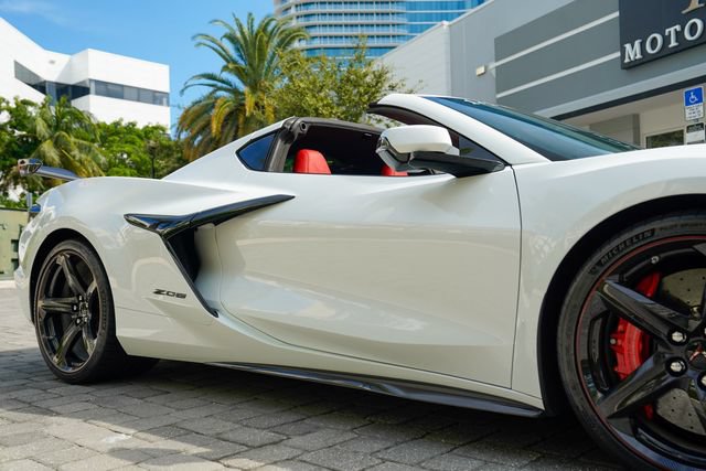 Used 2024 Chevrolet Corvette Z06 w/ Z07 Performance Package RWD image 37