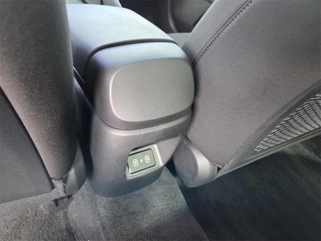 Used 2025 Hyundai Elantra SEL image 8