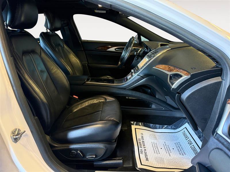 Used 2019 Lincoln MKZ Reserve FWD image 18