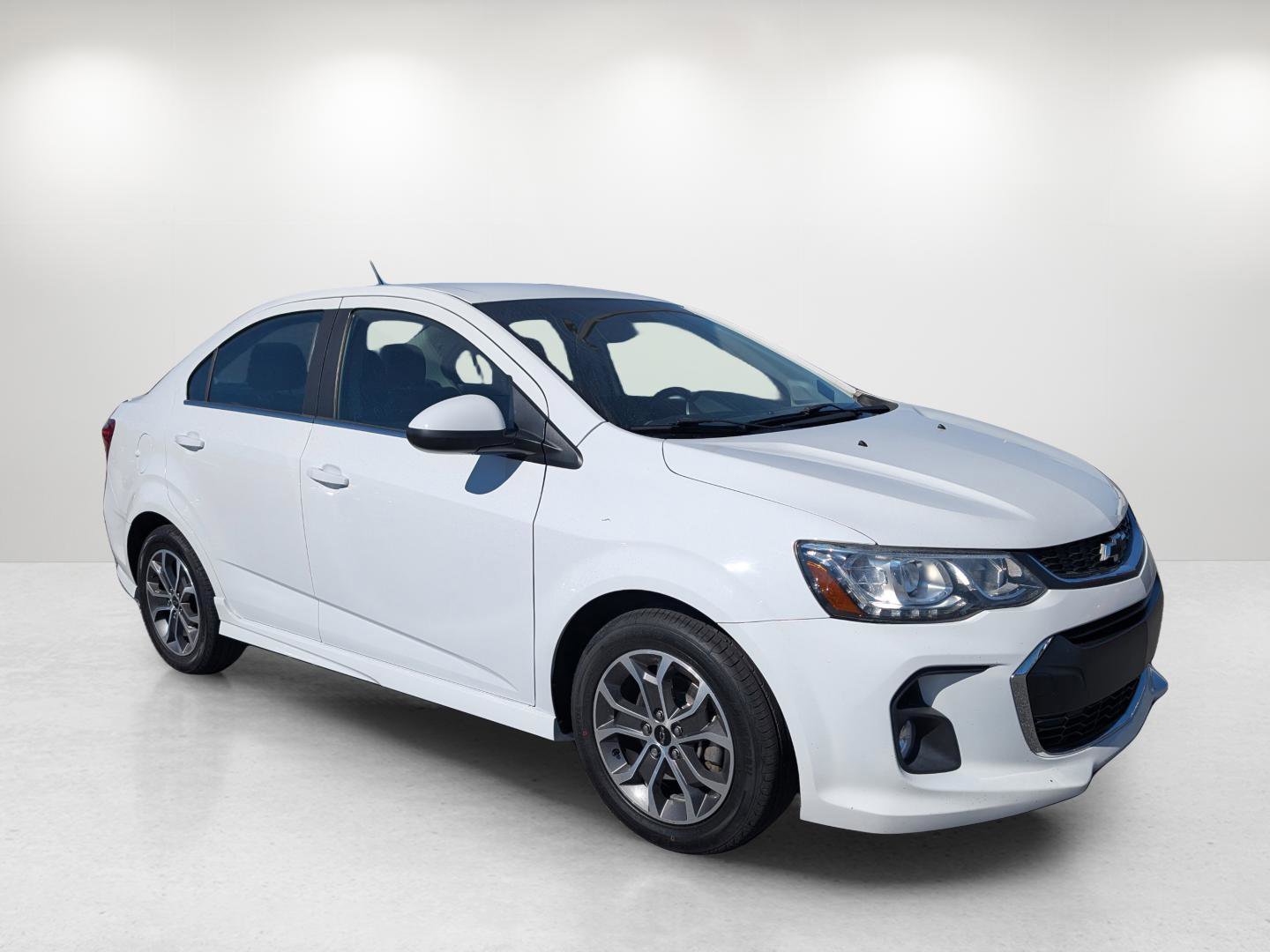 Used 2018 Chevrolet Sonic LT w/ RS Package image 3