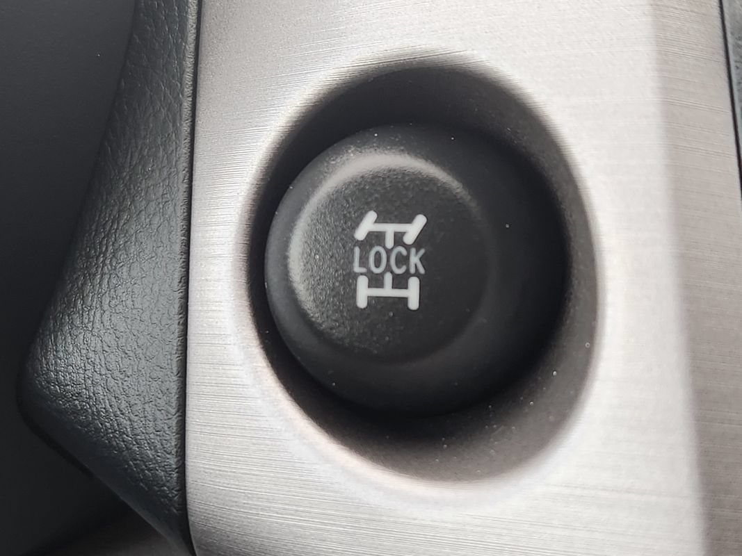 Used 2007 Toyota RAV4 4WD V6 image 24