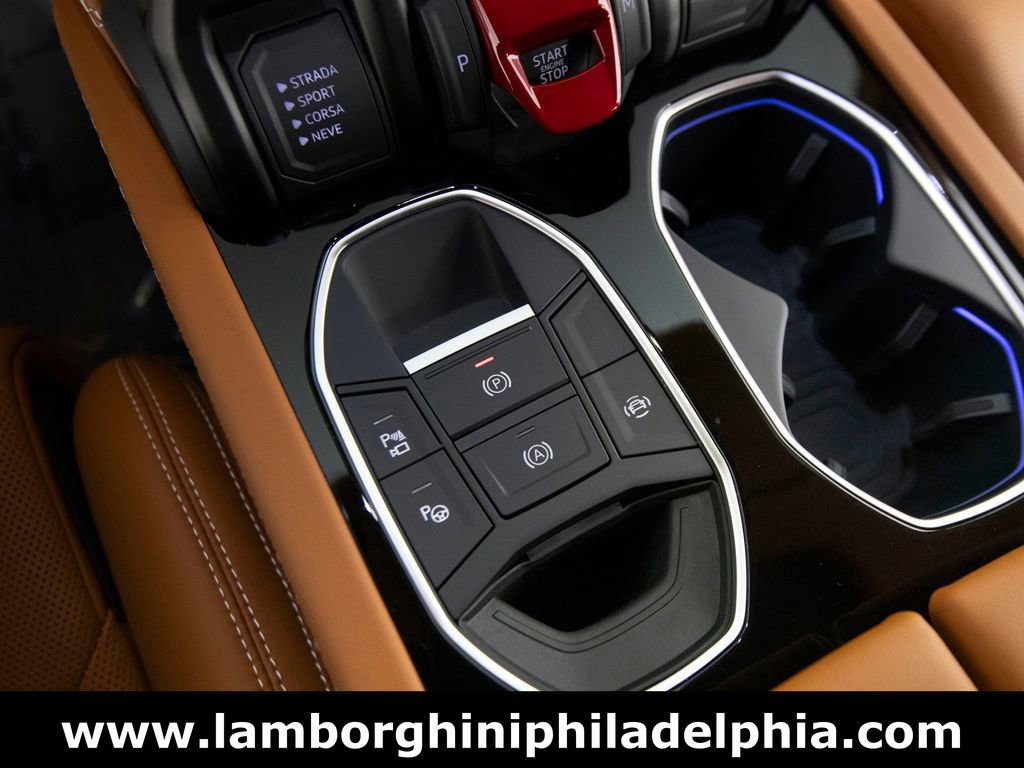 Used 2025 Lamborghini Urus S AWD/4WD image 25