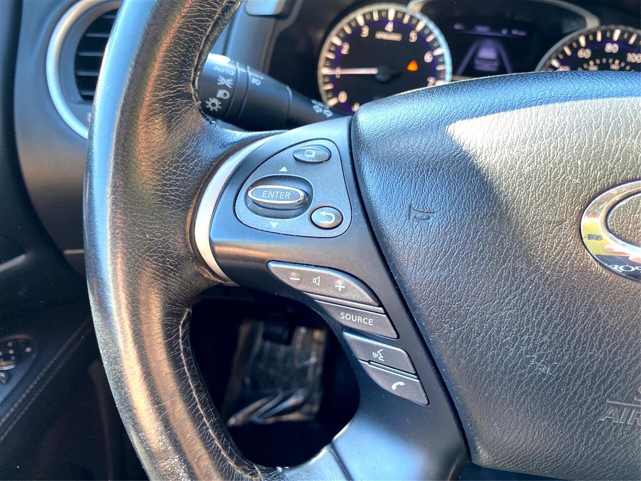 Used 2017 INFINITI QX60 FWD w/ Premium Plus Package image 40