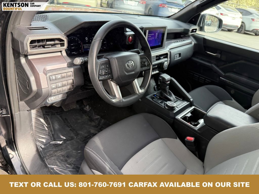 Used 2025 Toyota Tacoma TRD Off-Road image 30