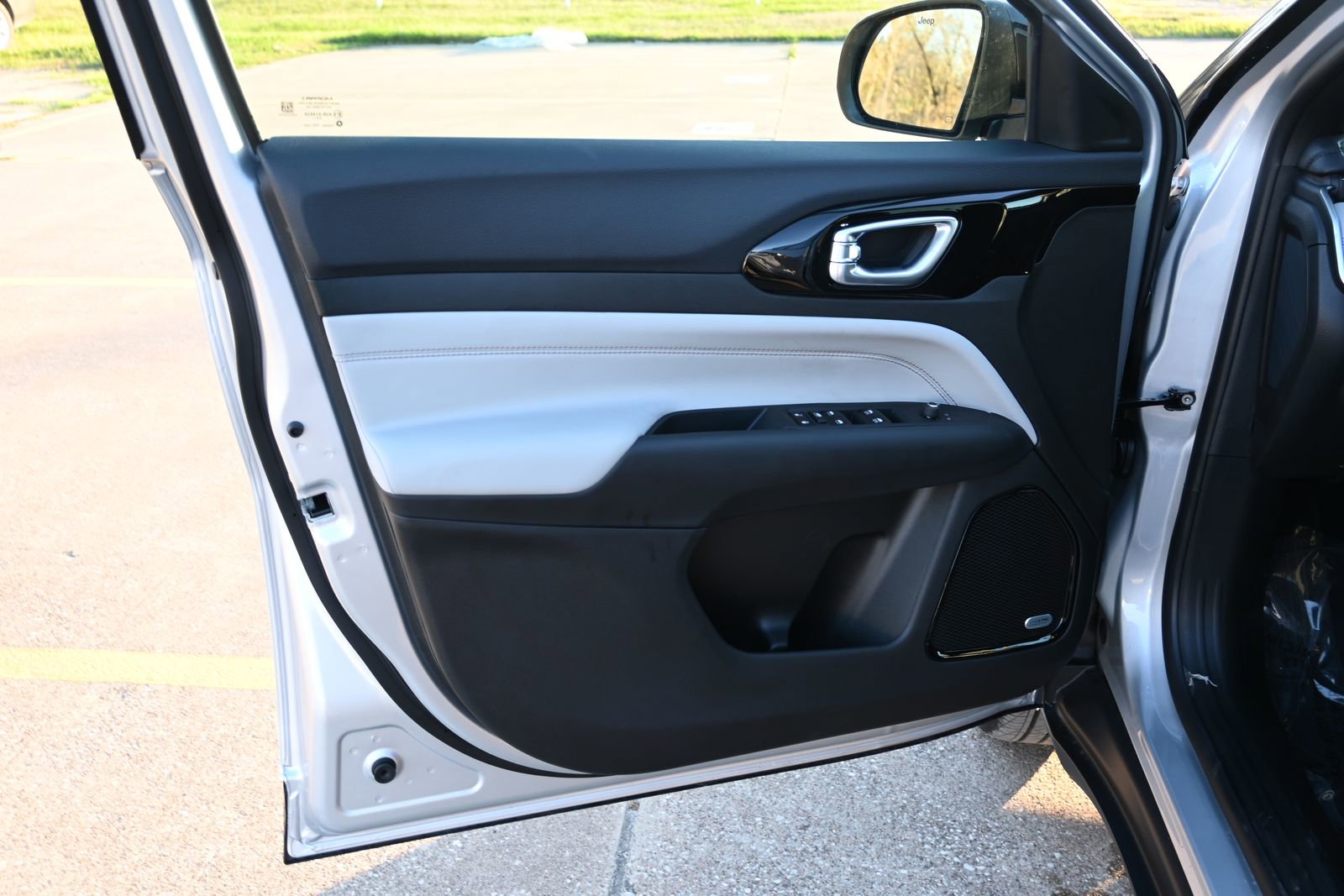 New 2026 Jeep Compass Limited image 8