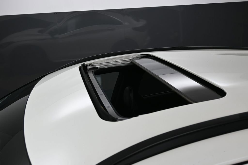 Used 2023 INFINITI QX55 Luxe w/ Cargo Package AWD/4WD image 11