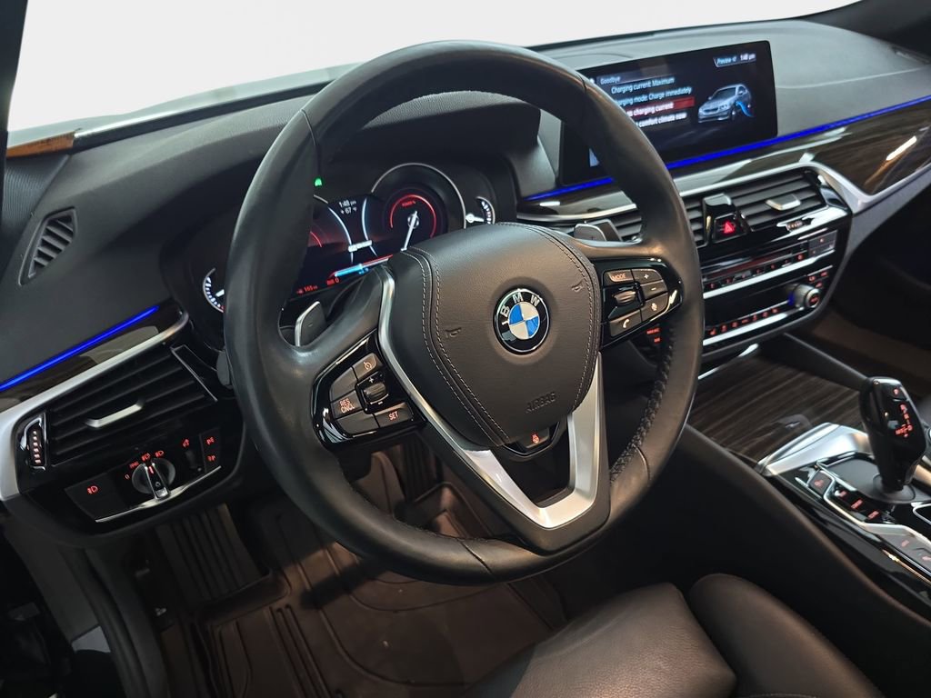 Used 2018 BMW 530e xDrive image 18