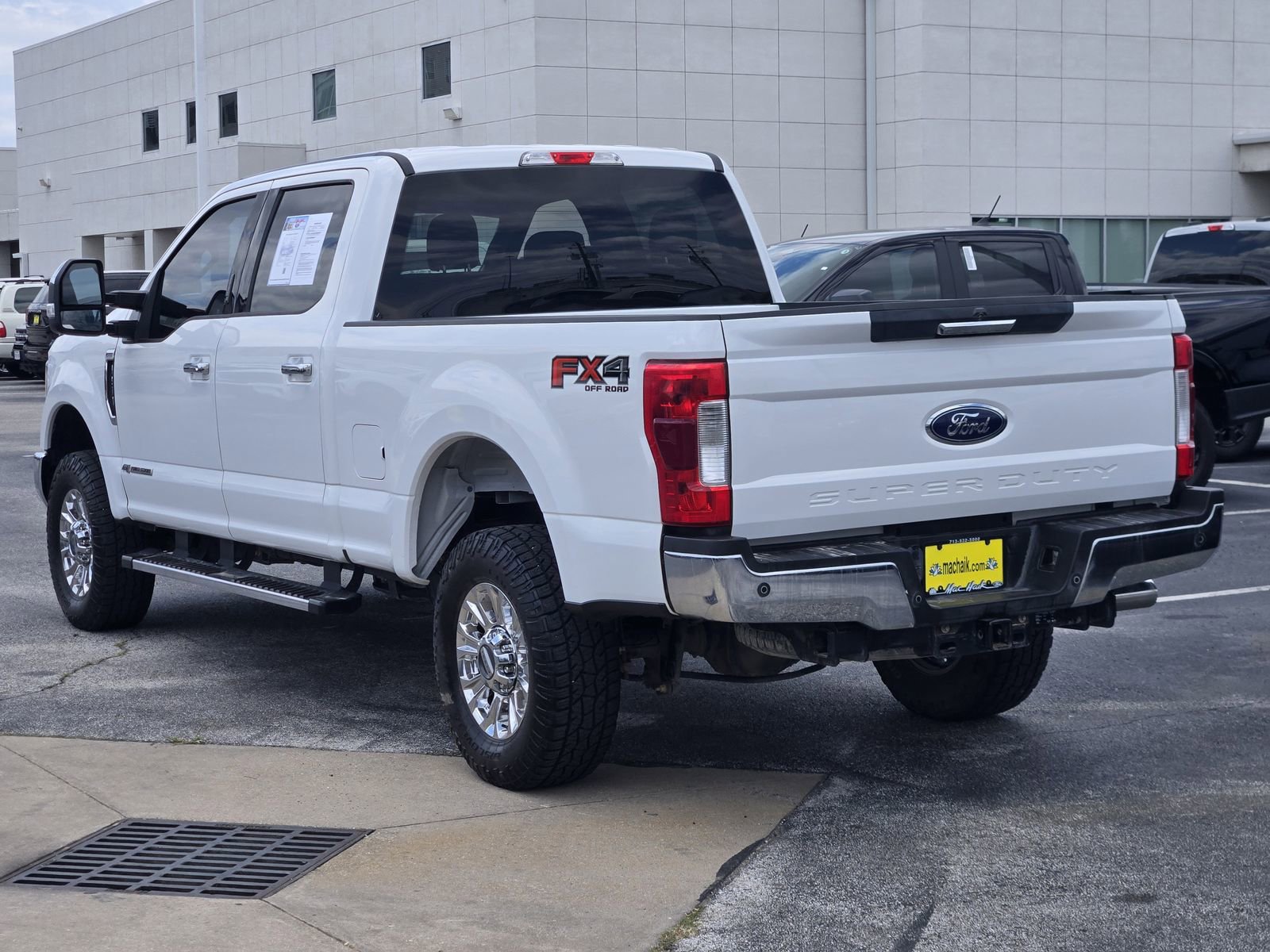 Used 2019 Ford F250 XLT w/ XLT Premium Package AWD/4WD image 8