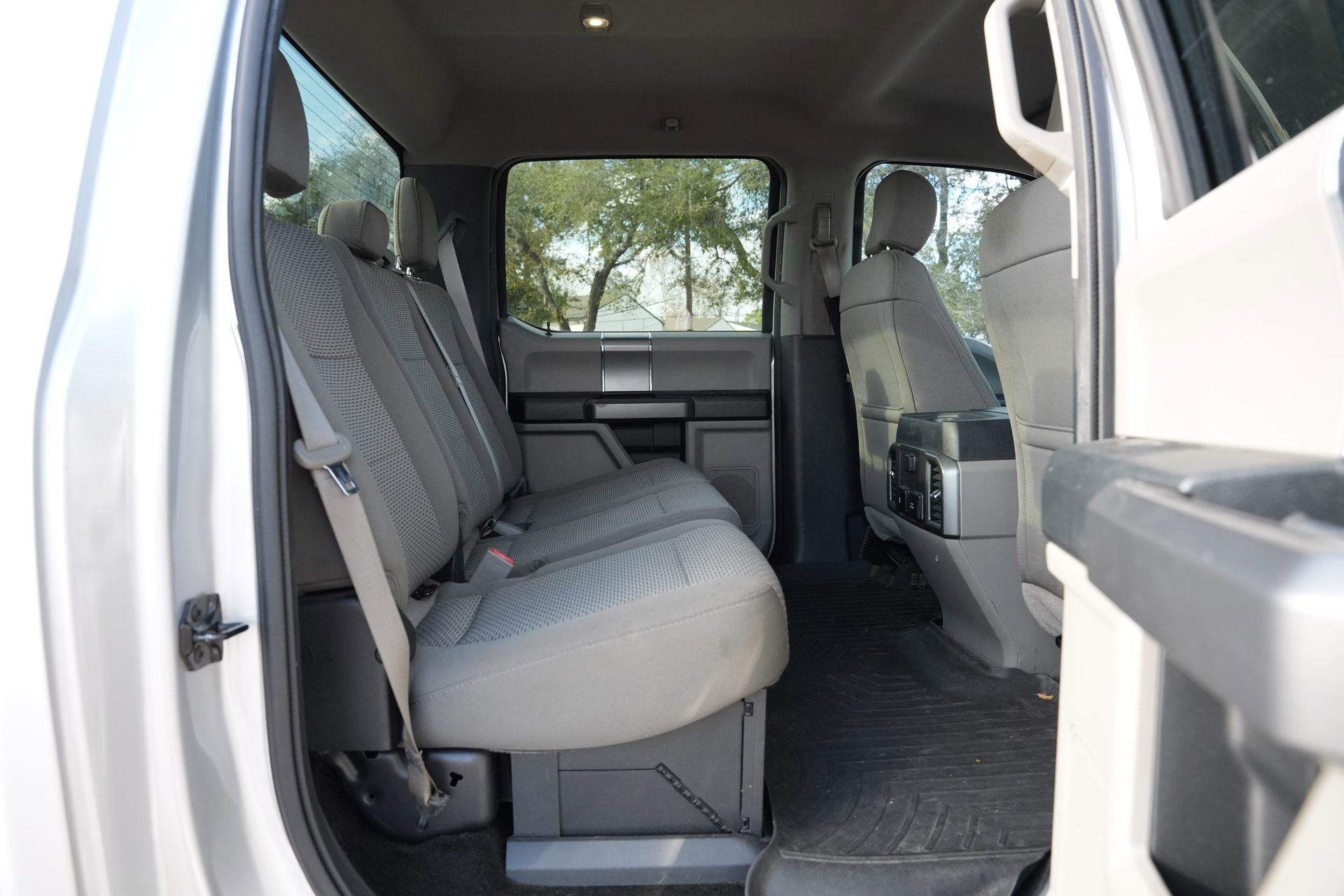 Used 2017 Ford F250 XLT w/ XLT Premium Package image 24