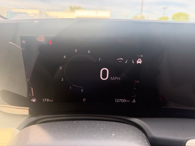 Used 2025 Buick Encore GX Avenir w/ Avenir Technology Package AWD/4WD image 19
