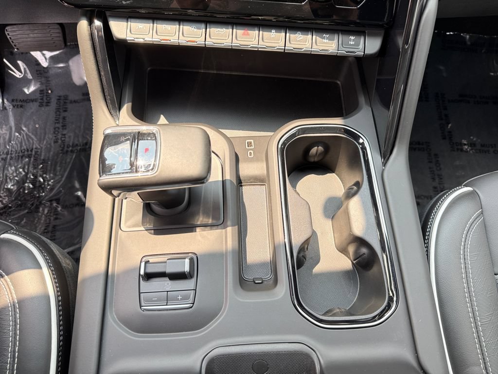 Used 2024 GMC Sierra 1500 AT4X w/ AT4X AEV Edition AWD/4WD image 18