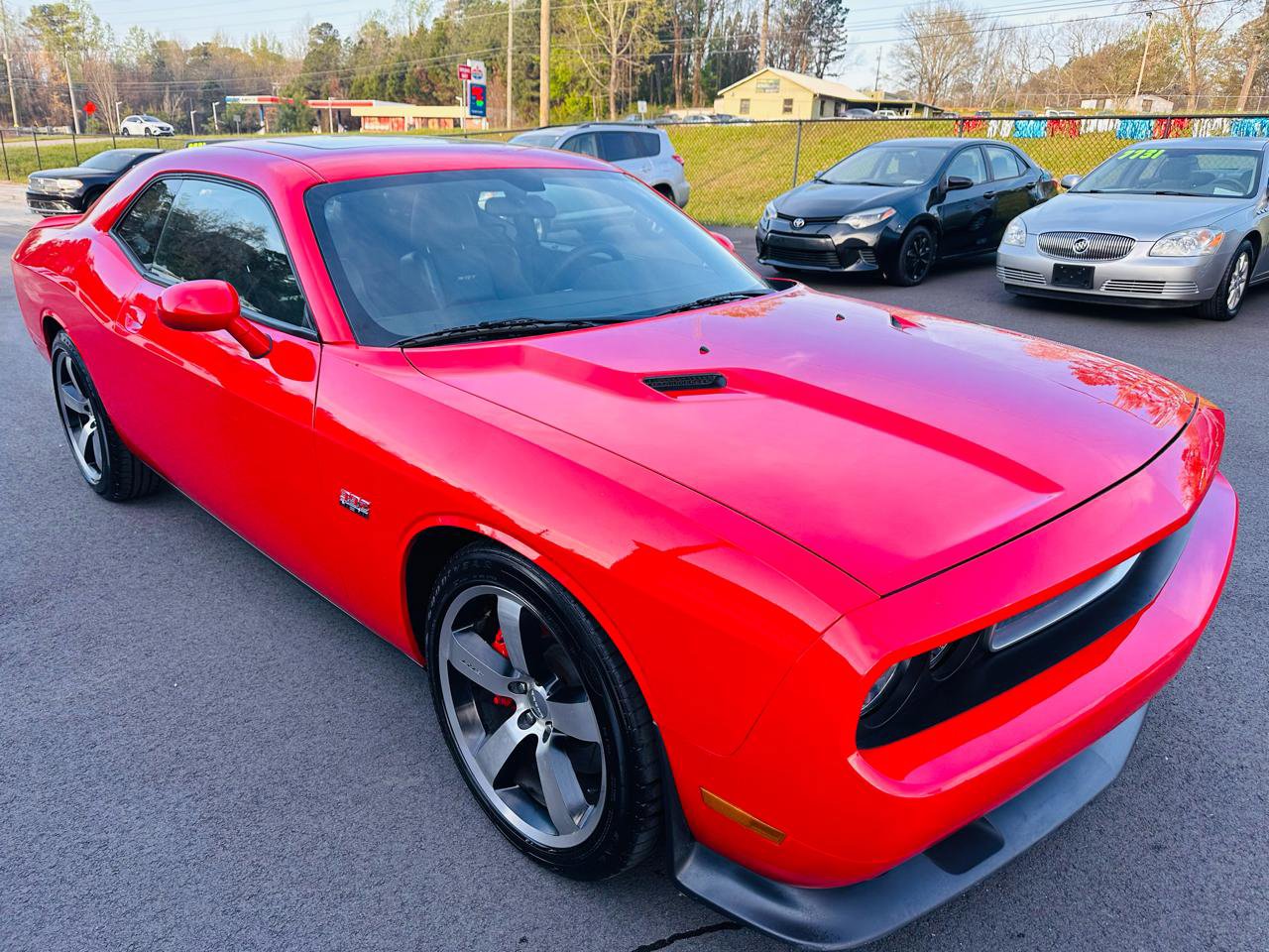 Used 2014 Dodge Challenger SRT8 image 7