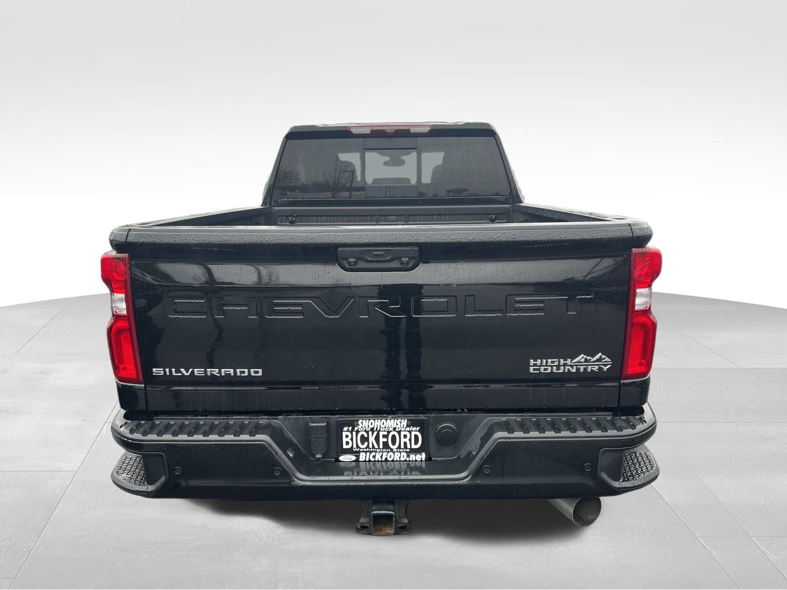 Used 2022 Chevrolet Silverado 2500 High Country w/ Safety Package II image 6