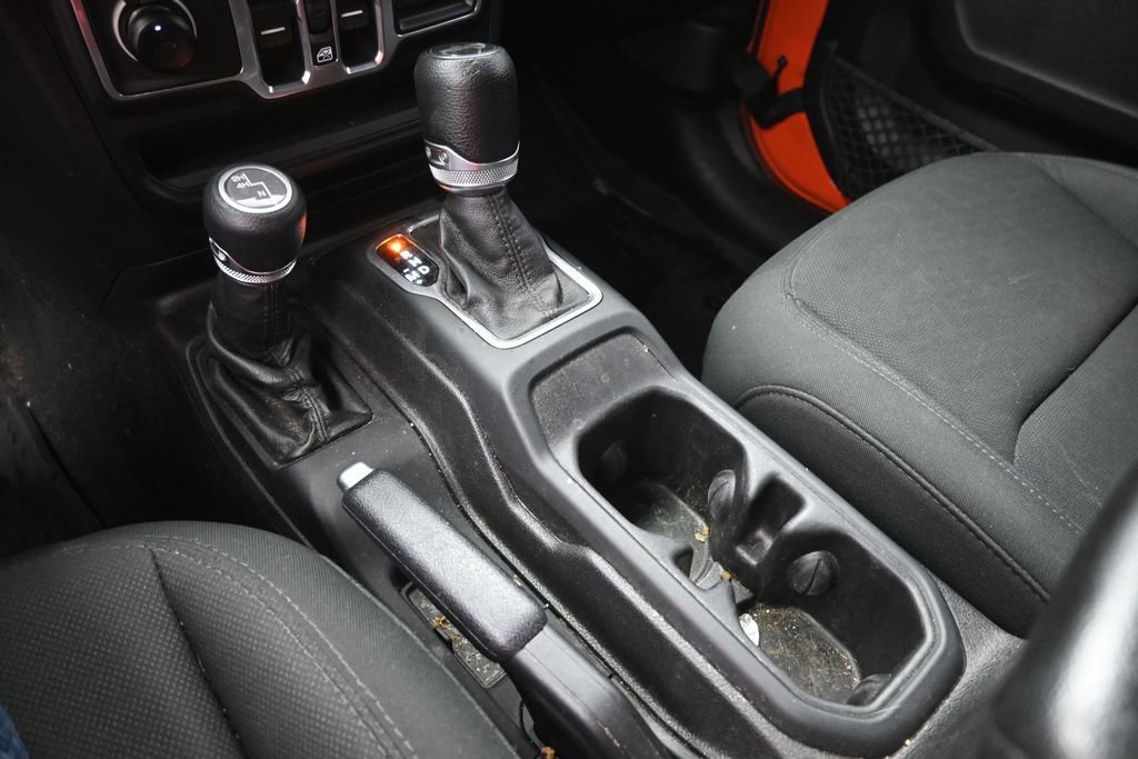 Used 2018 Jeep Wrangler Unlimited Sport S AWD/4WD image 30