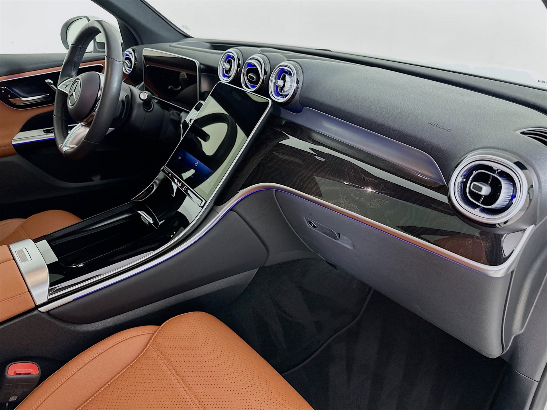 Used 2026 Mercedes-Benz GLC 300 image 32