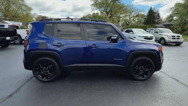 Used 2017 Jeep Renegade Altitude FWD image 9