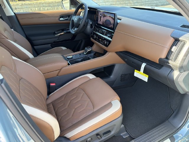 New 2026 Nissan Pathfinder Platinum AWD/4WD image 15