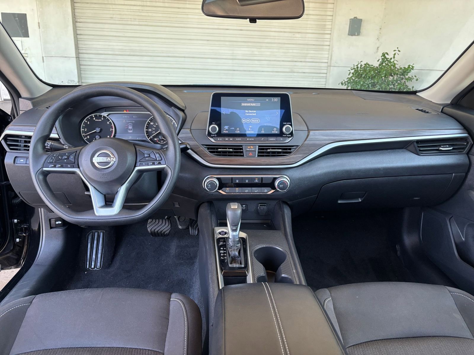 Used 2025 Nissan Altima 2.5 SV FWD image 34
