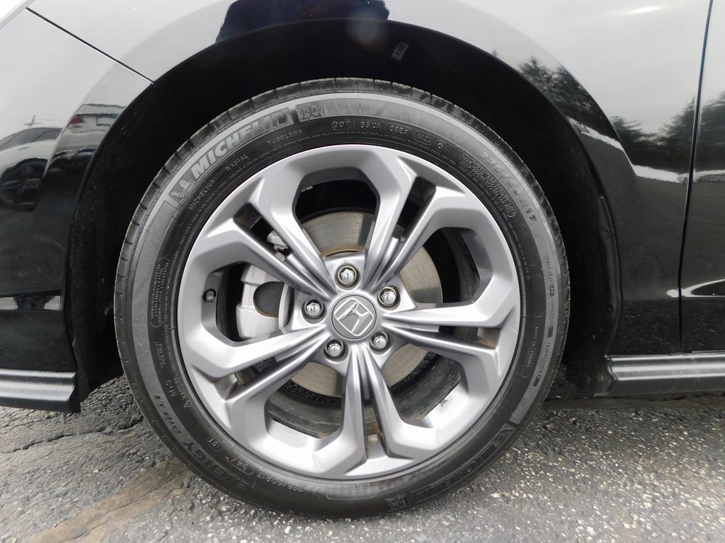 Used 2023 Honda Accord EX image 10