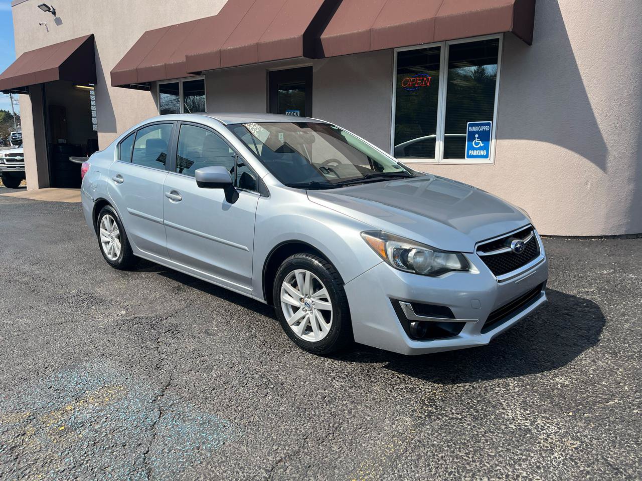 Used 2015 Subaru Impreza 2.0i Premium AWD/4WD image 3