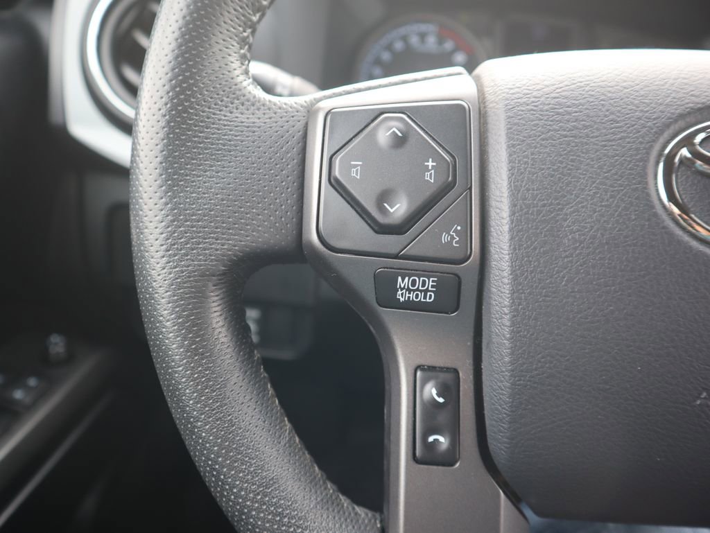 Used 2020 Toyota Tacoma TRD Sport image 19