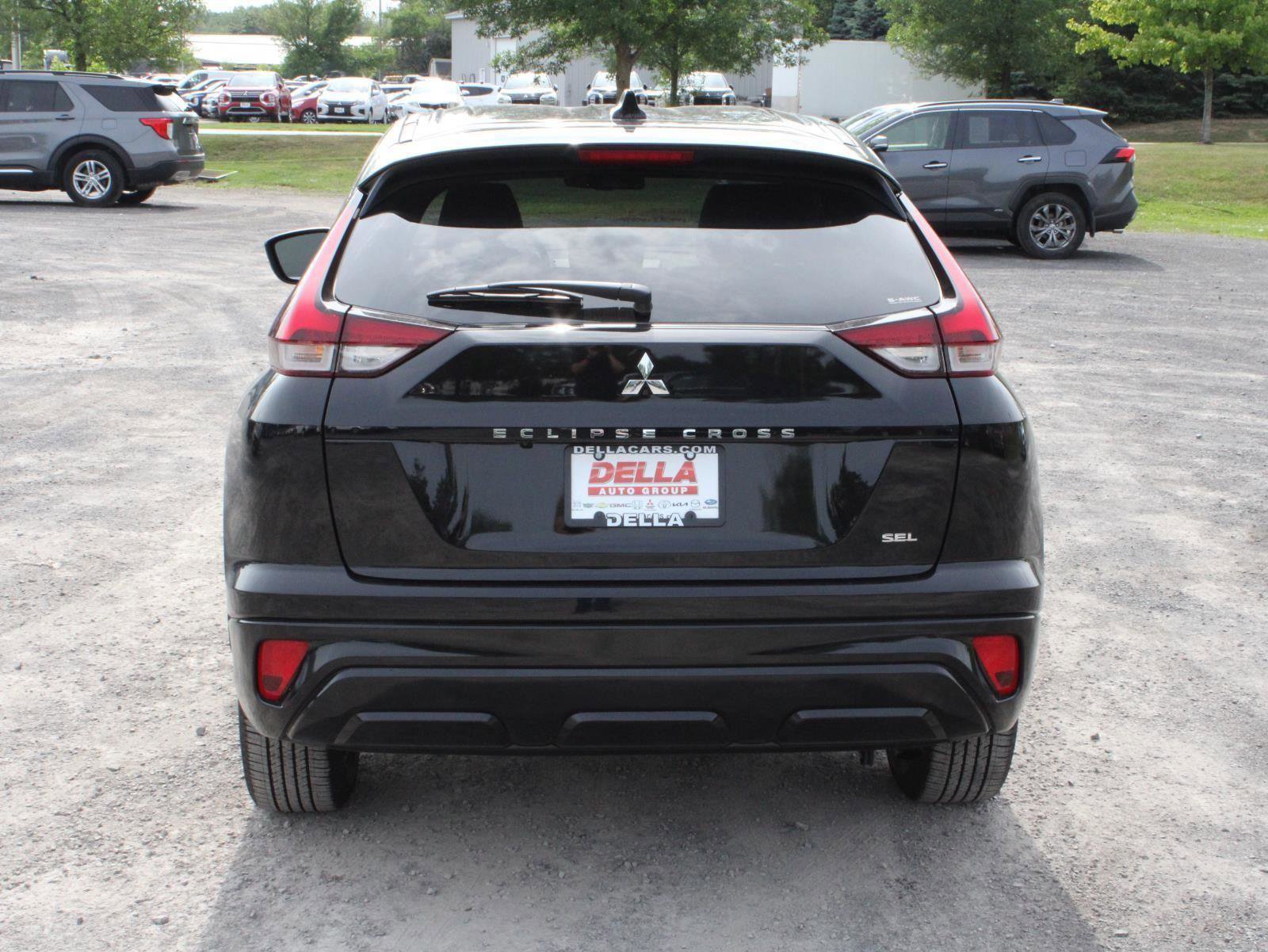 New 2025 Mitsubishi Eclipse Cross SEL image 8