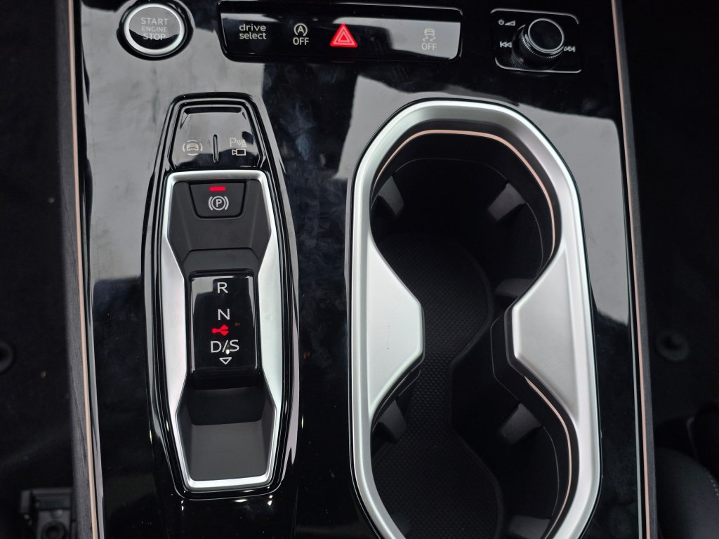 New 2026 Audi A6 Premium Plus AWD/4WD image 15