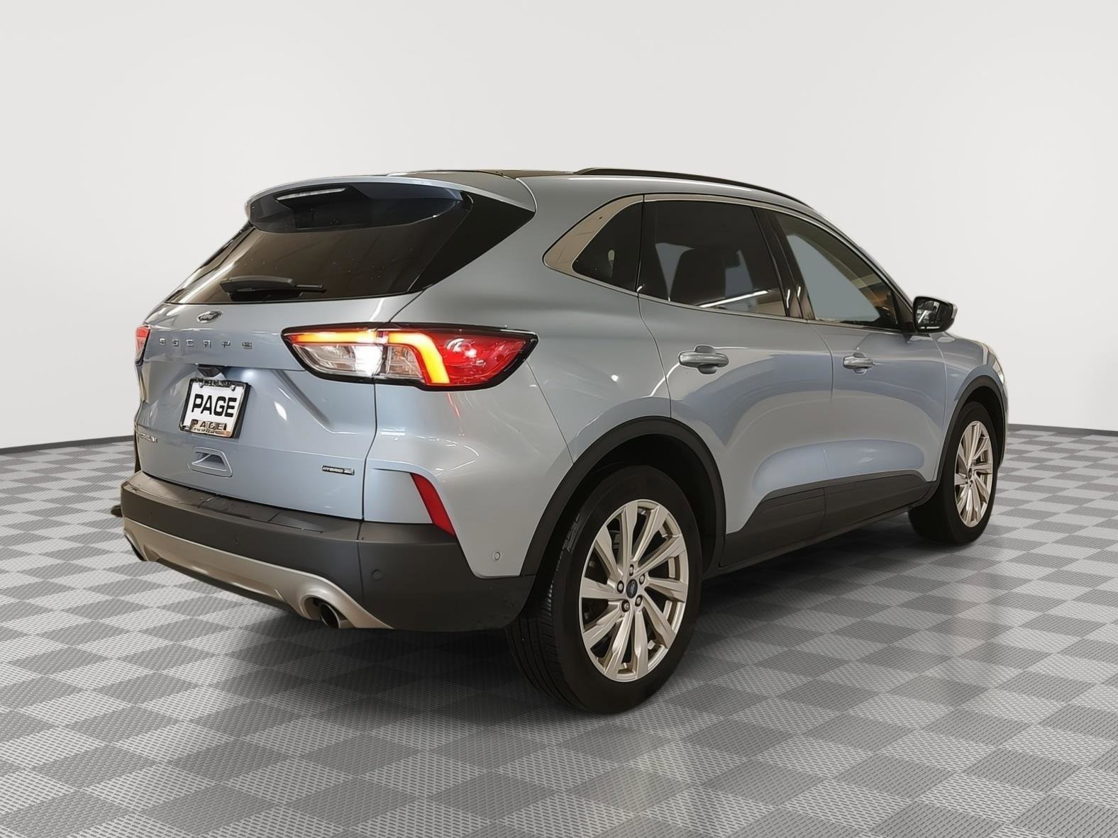 Used 2022 Ford Escape Titanium w/ Titanium Elite Package AWD/4WD image 31
