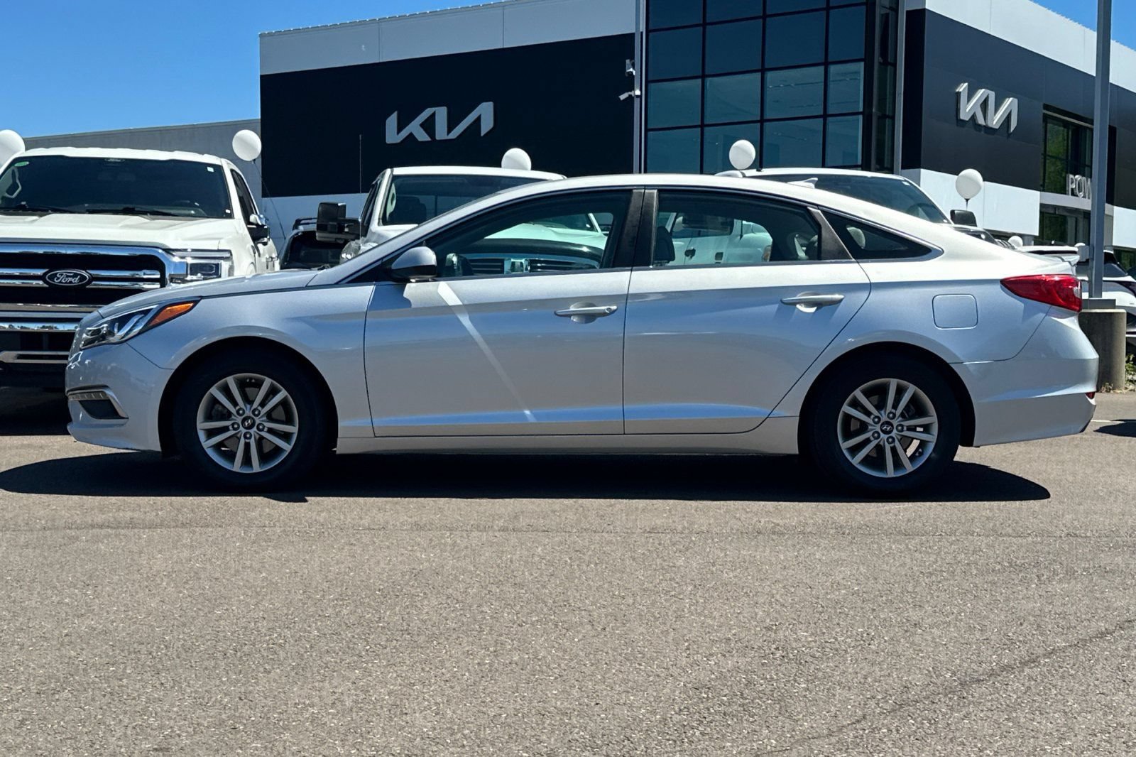 Used 2015 Hyundai Sonata SE w/ Option Group 02 FWD image 7