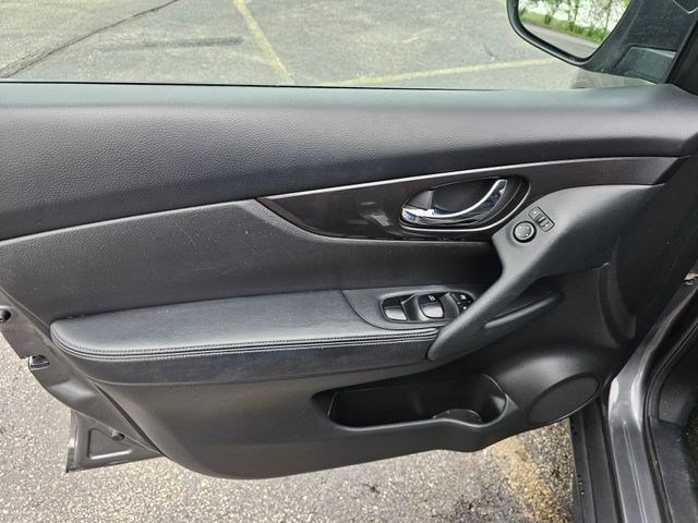 Used 2020 Nissan Rogue S AWD/4WD image 20